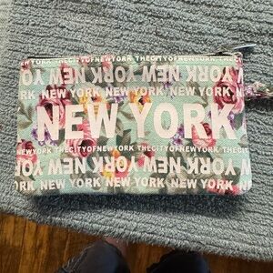 NWOT  Floral New York Print Wallet